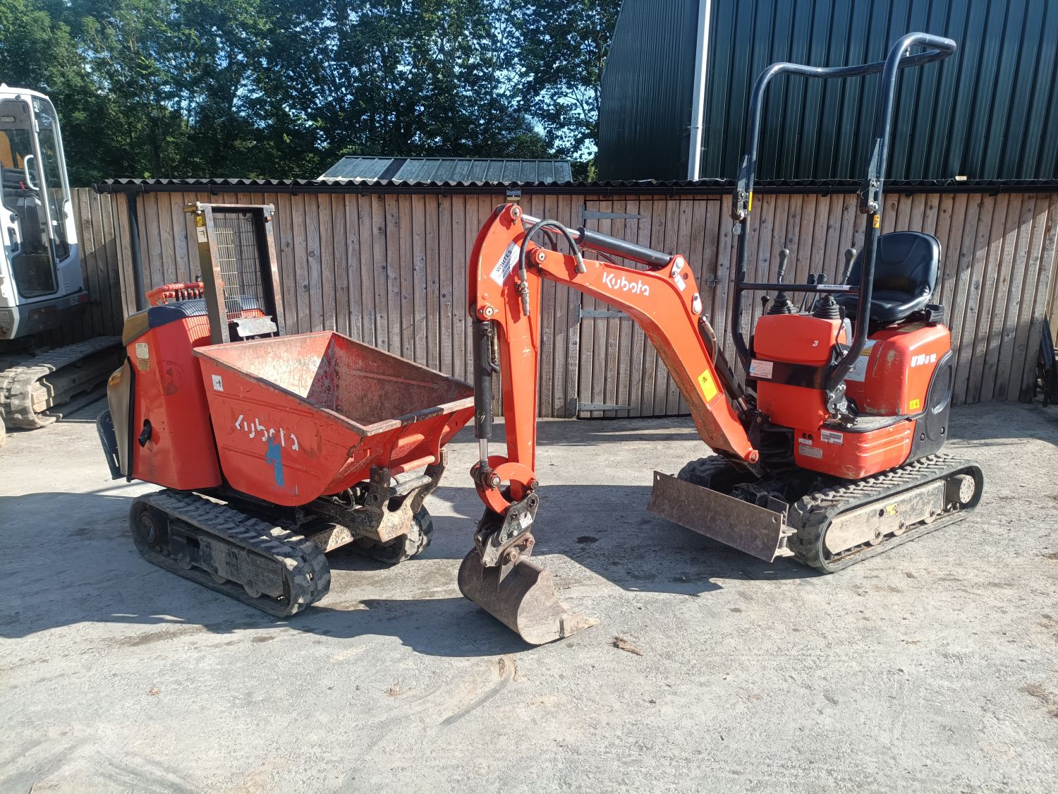 700kg Hi-tip Tracked barrows For Hire - Plant Hire in South West